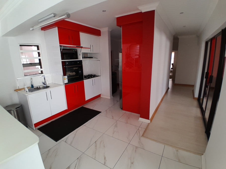 3 Bedroom Property for Sale in Safari Gardens North West